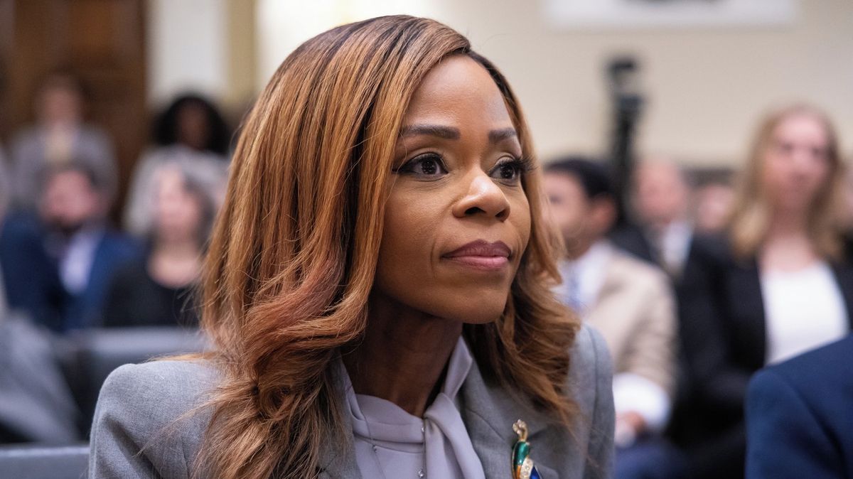 Demokratce hrozí vyloučení ze Sněmovny. Kvůli obvinění ze zpronevěry milionů dolarů za očkování proti covidu-19